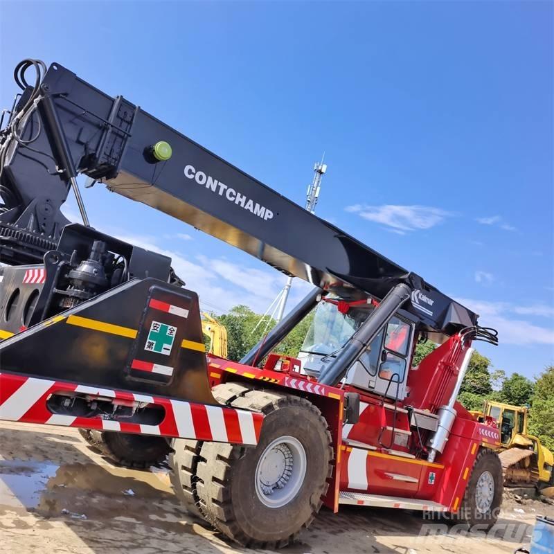 Kalmar DRF 450 Reach-Stacker