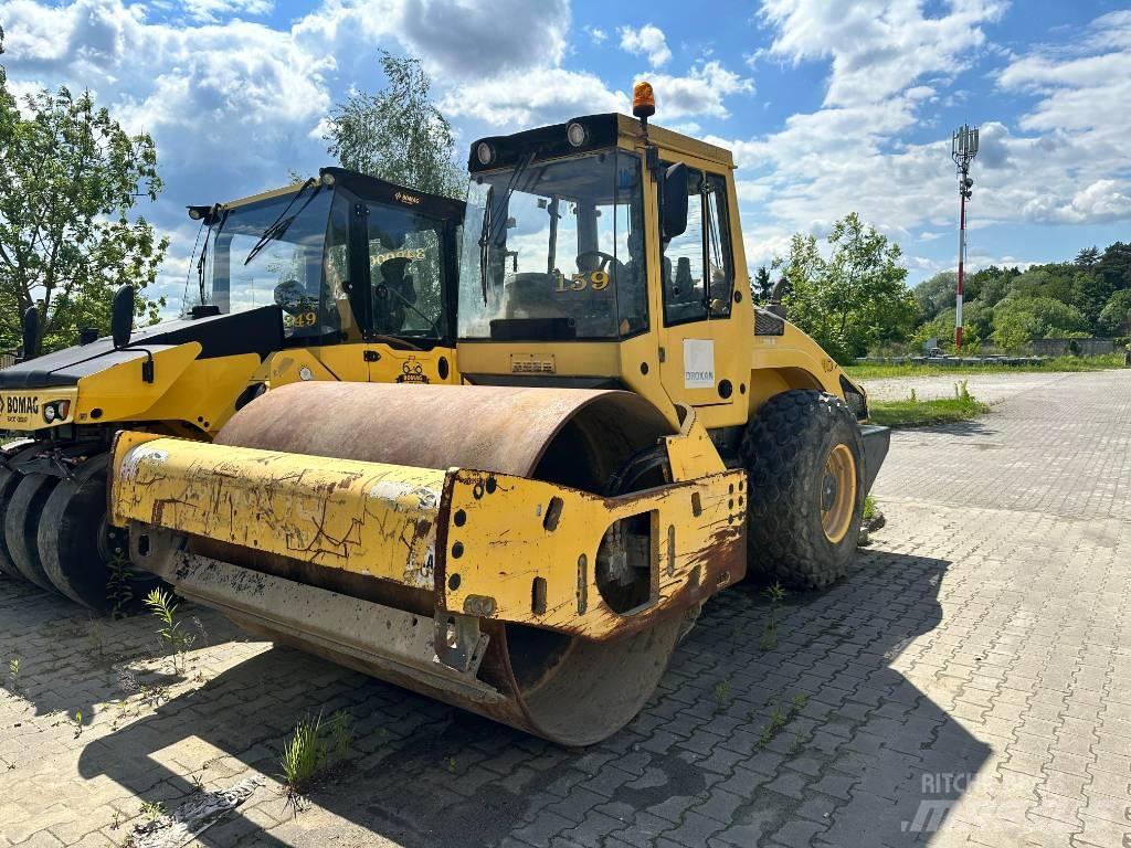 Bomag BW 211 D-4 Walzenzüge