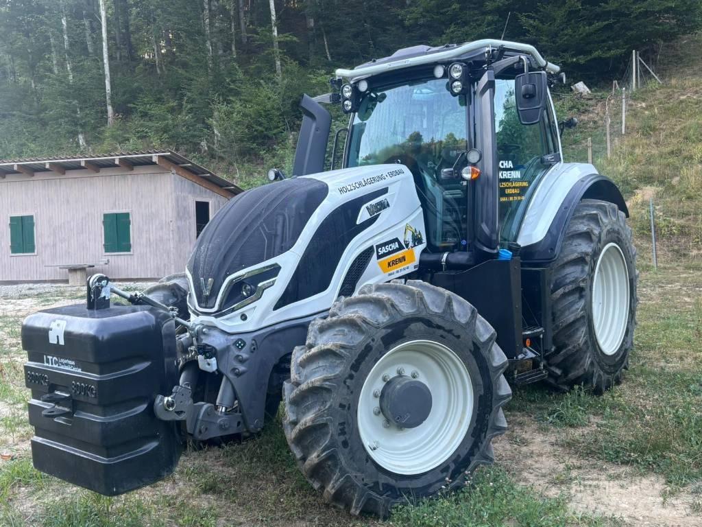 Valtra T 145 Forsttraktoren