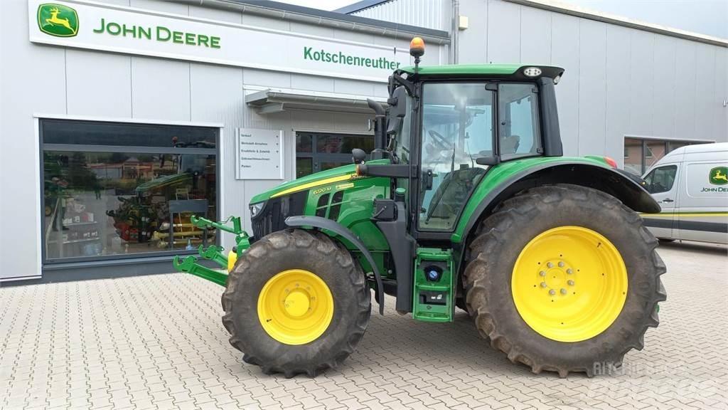 John Deere 6120M Traktoren
