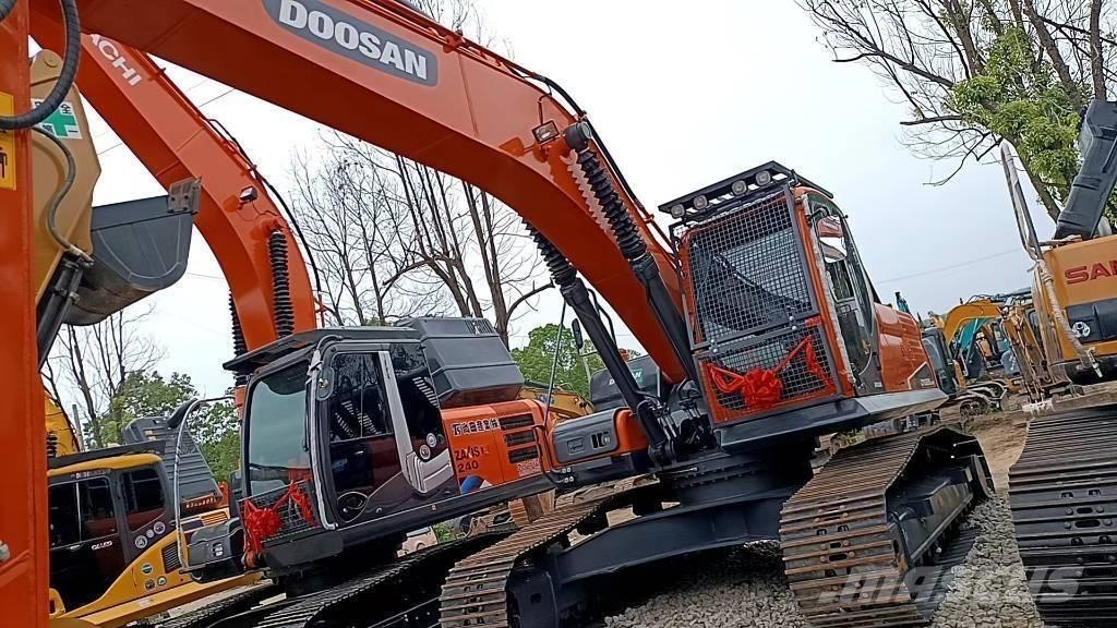 Doosan 225 LC-9 Raupenbagger