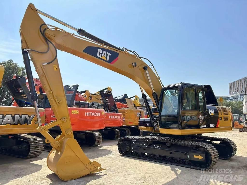 CAT 323 D Raupenbagger