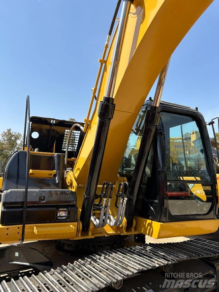 CAT 323 D Raupenbagger