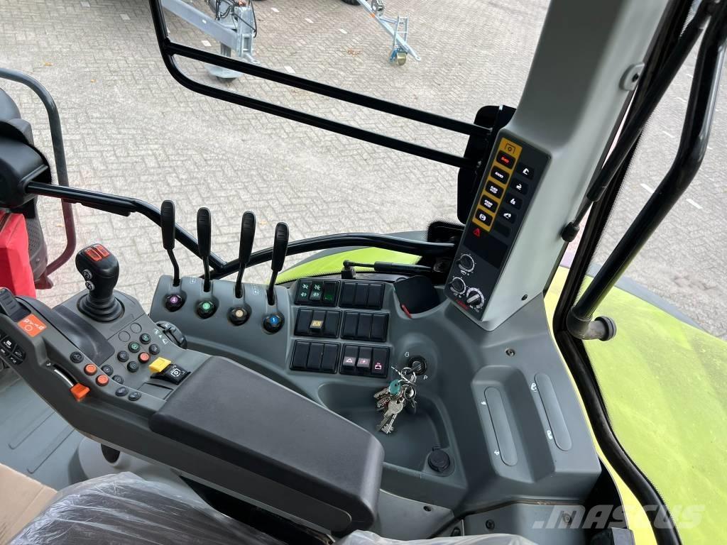 CLAAS Arion 510 CIS Traktoren