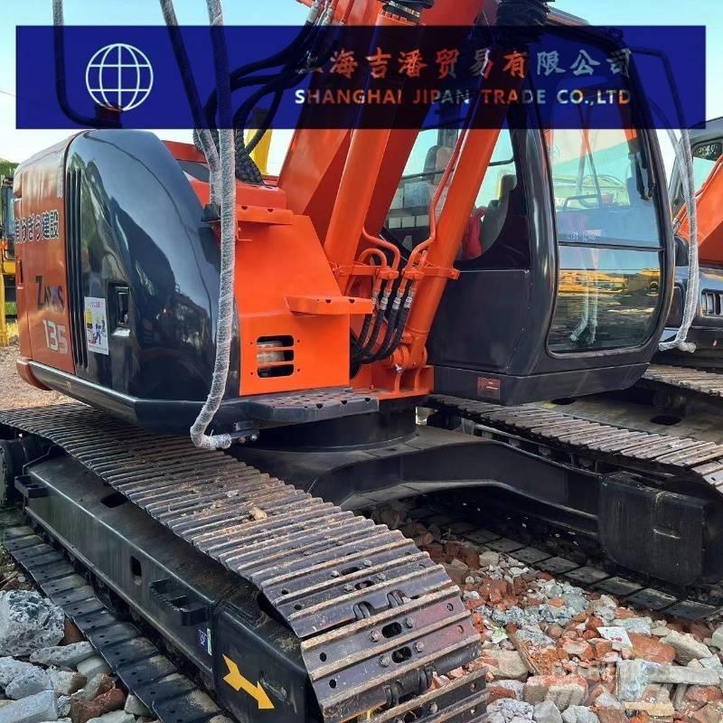 Hitachi ZX 135 Raupenbagger