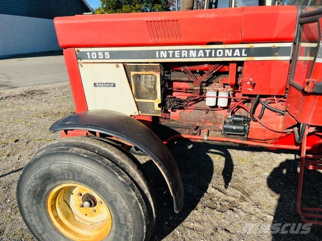 International 1055 Traktoren