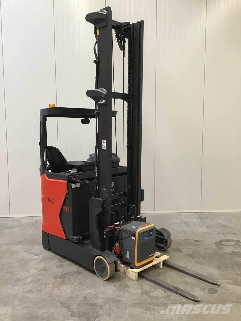 Linde R10B Schubmaststapler