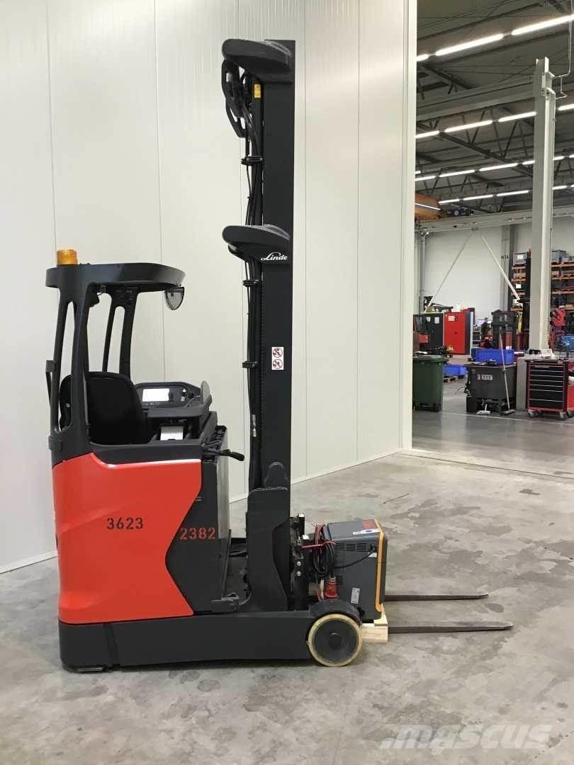 Linde R10B Schubmaststapler