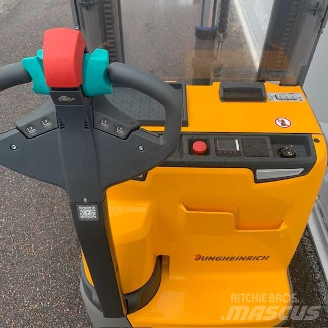 Jungheinrich EJC 214 Deichselstapler