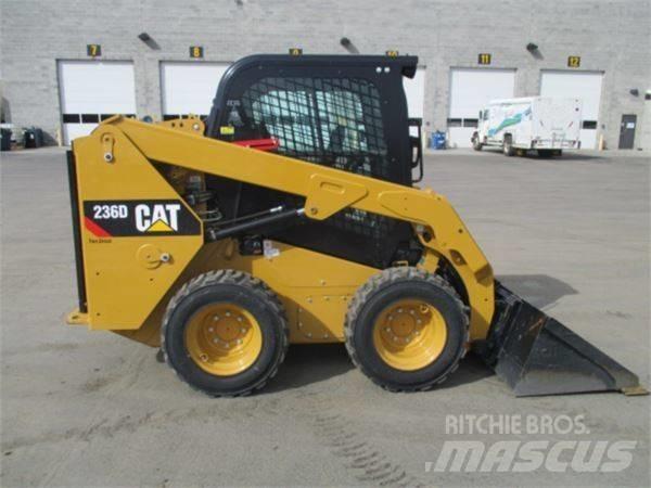 CAT 236 D Kompaktlader