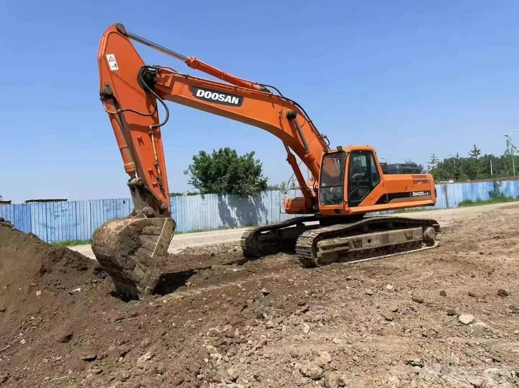 Doosan DH 370 Raupenbagger