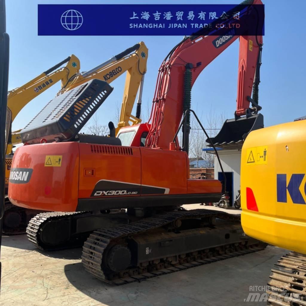 Doosan DX 300 Raupenbagger
