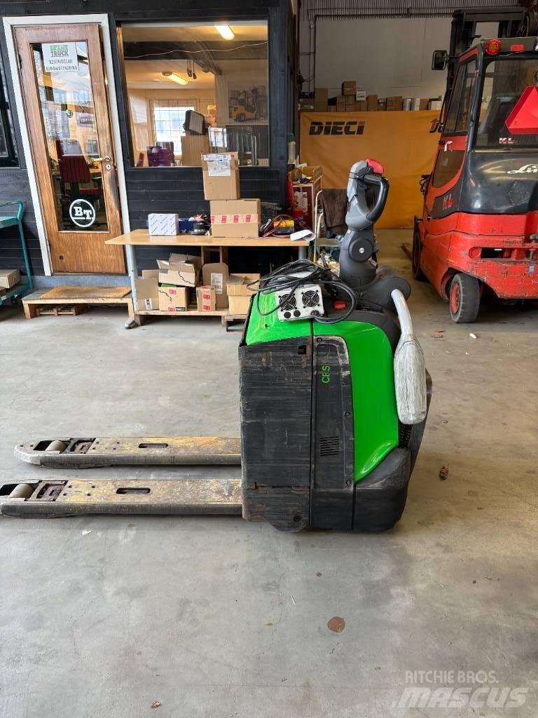 Cesab P 320 Gabelstapler mit Fahrerstand