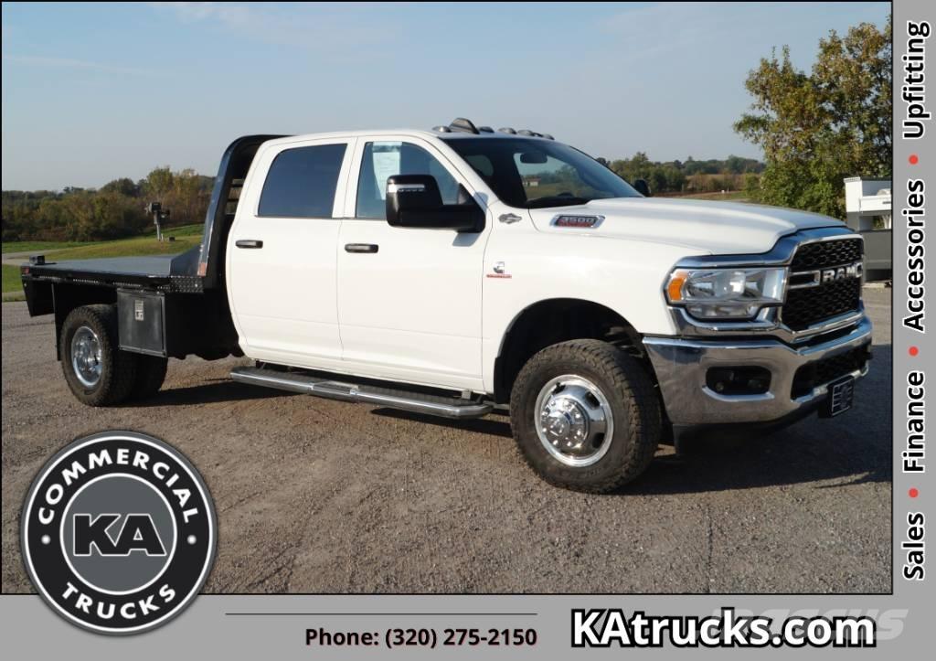 RAM 3500 TRADESMAN Pritschenwagen/Pritschenwagen mit Seitenklappe