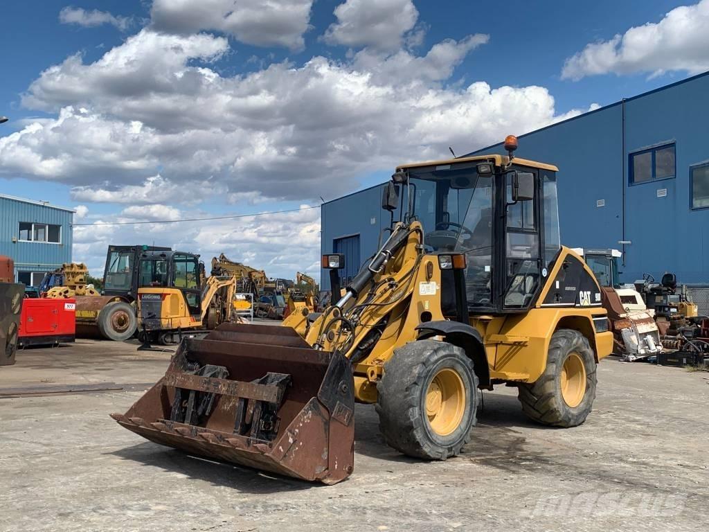 CAT 908 Radlader