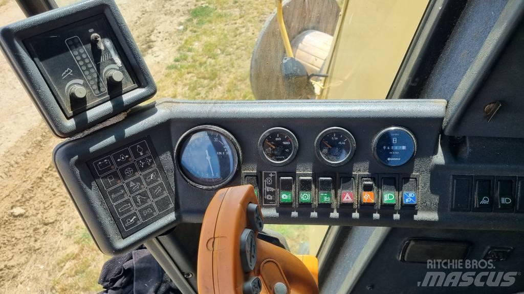 New Holland TC 56 Mähdrescher