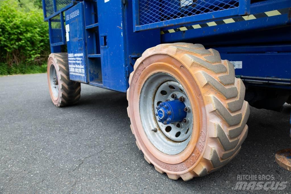 SkyJack 8841 RT Scheren-Arbeitsbühnen