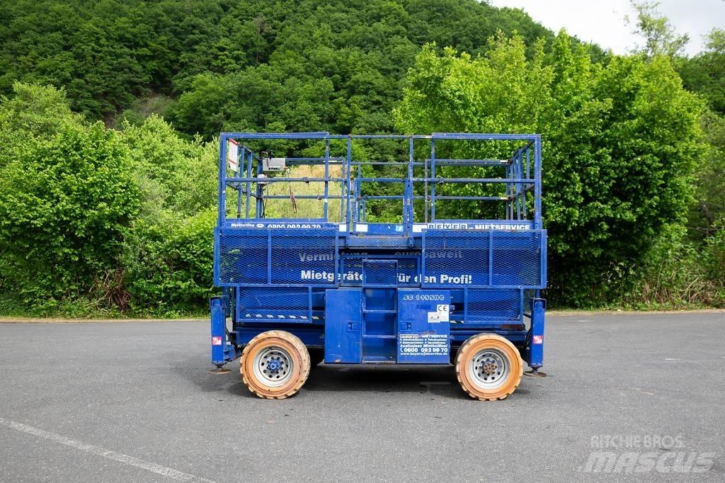 SkyJack 8841 RT Scheren-Arbeitsbühnen
