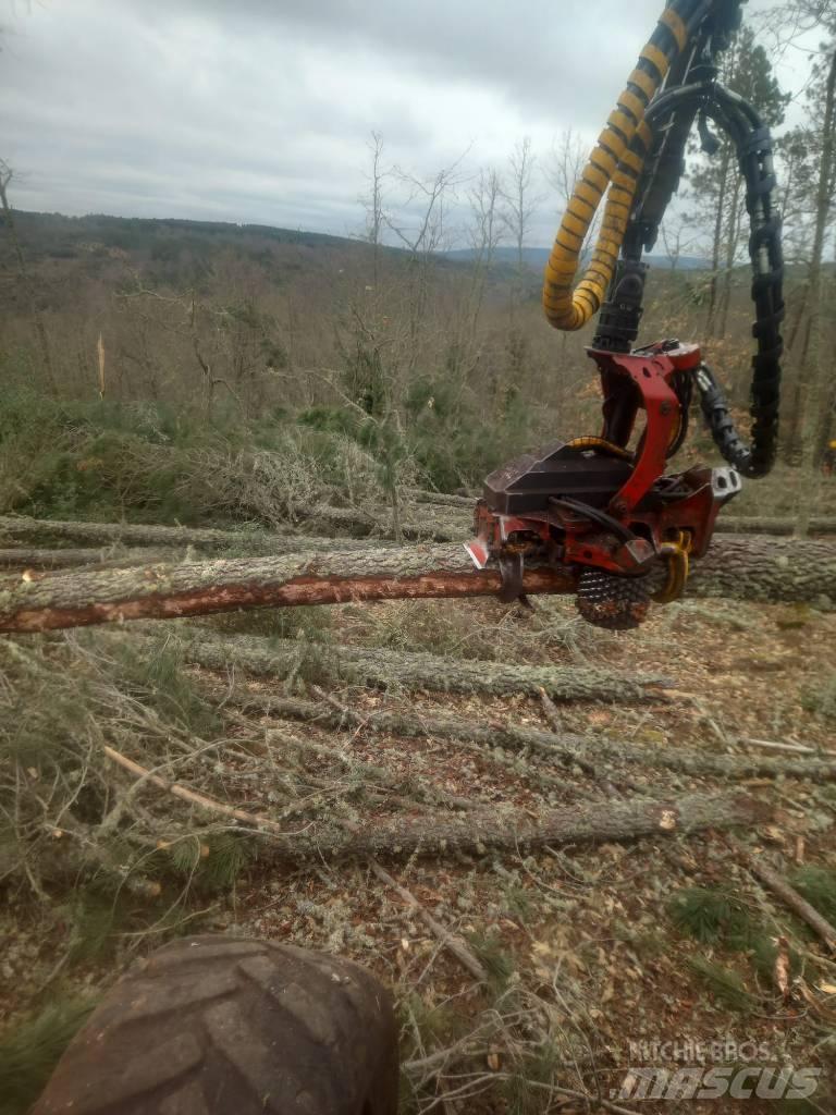 Komatsu 911.3 Harvester