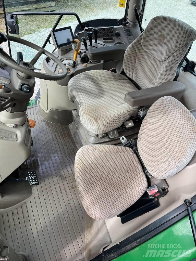 John Deere 6120 R Traktoren