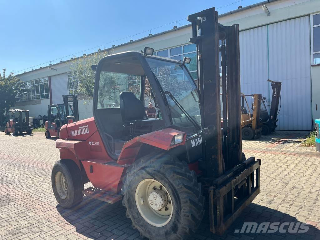 Manitou MC 30 V-4173 Geländestapler