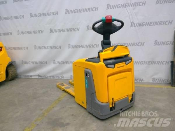 Jungheinrich ERE 120 Gabelstapler mit Fahrerstand