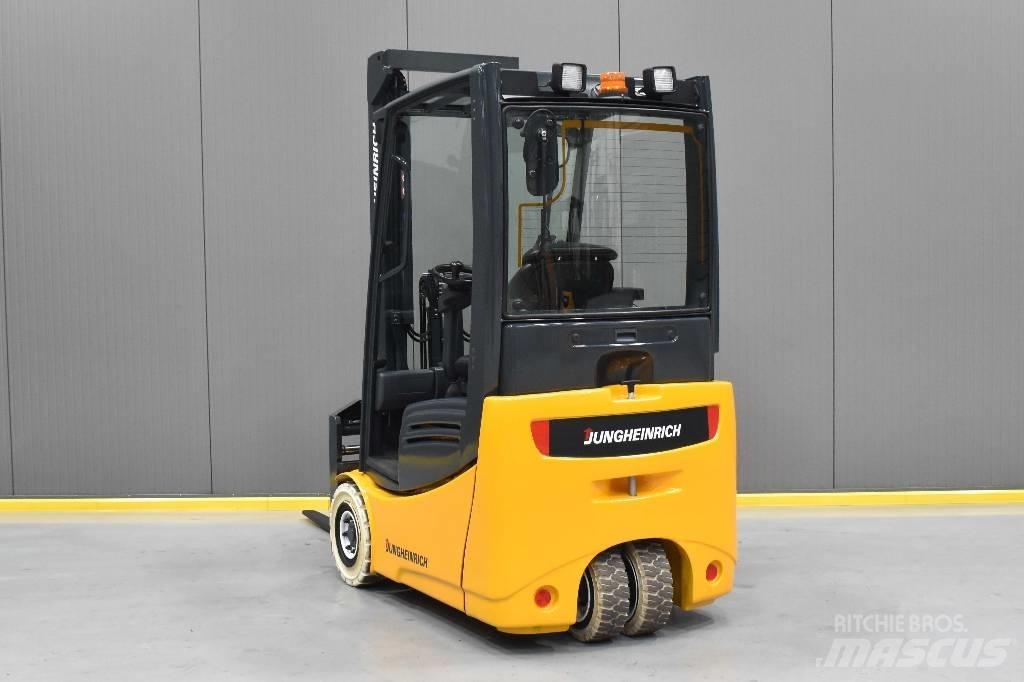 Jungheinrich EFG 215 Elektrostapler