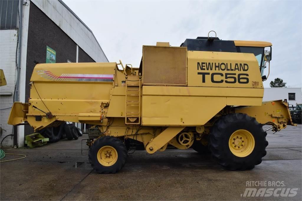 New Holland TC 56 Mähdrescher