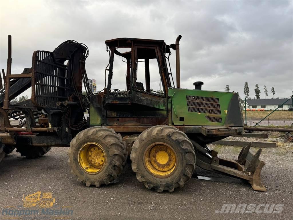 John Deere 1110D Forwarder