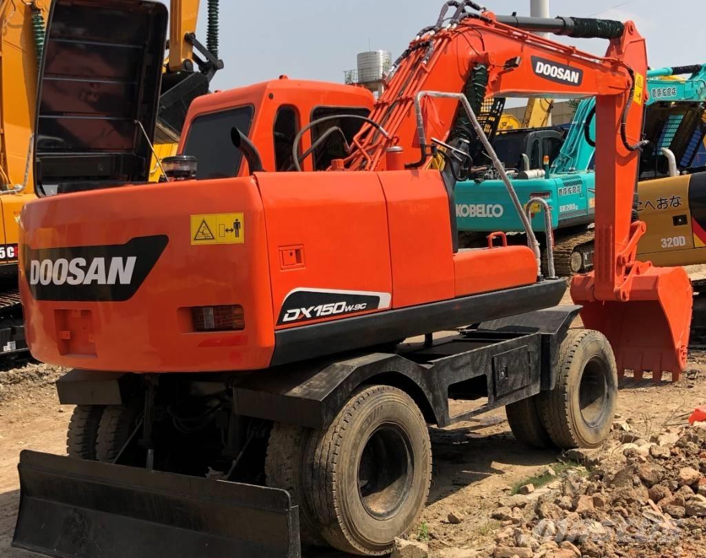 Doosan DX150W Mobilbagger