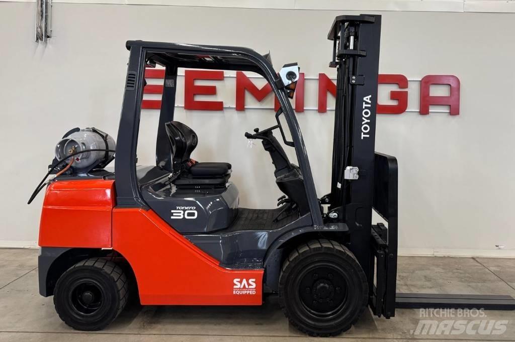 Toyota 10851 - 8FGF30 Gasstapler