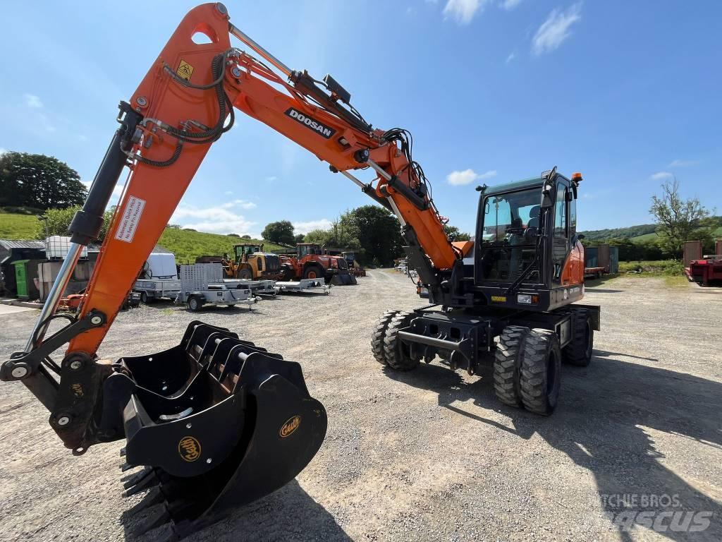 Develon DX 100 W-7 Mobilbagger