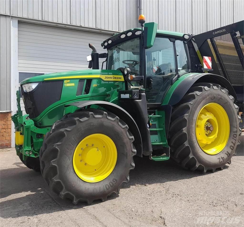 John Deere 6R 215 Traktoren