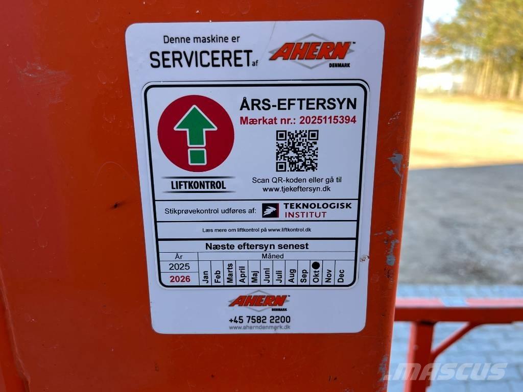 JLG 1230 ES Personenaufzüge