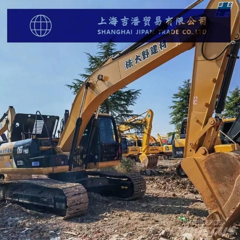 CAT 323 D Raupenbagger