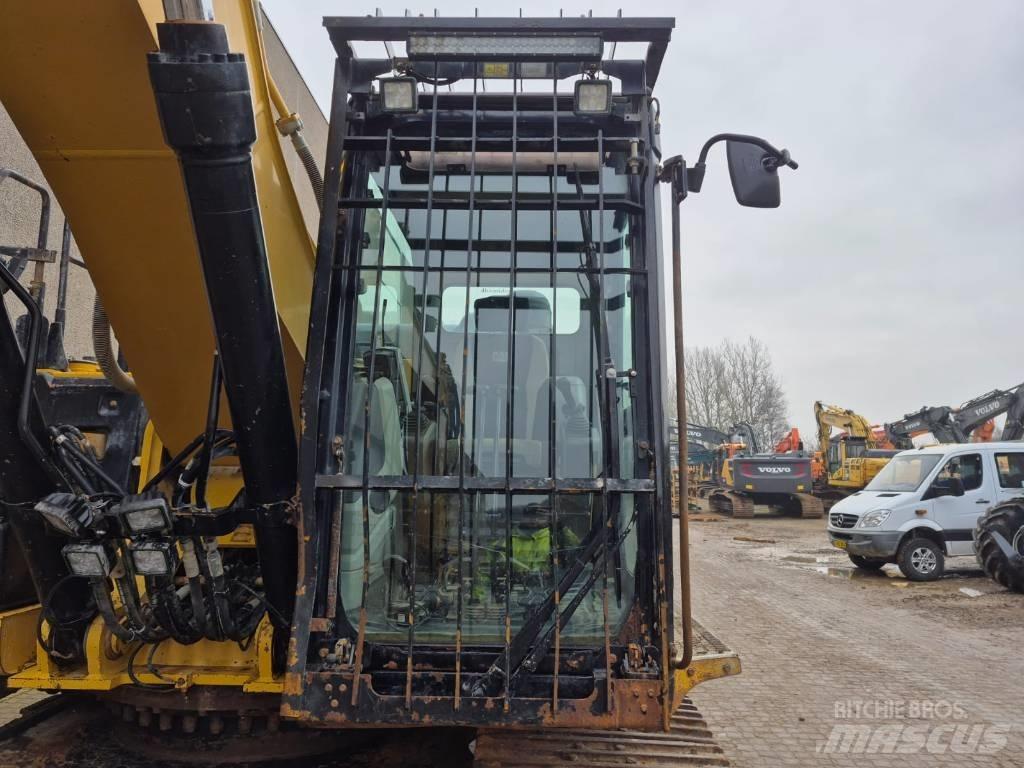 CAT 329E Raupenbagger