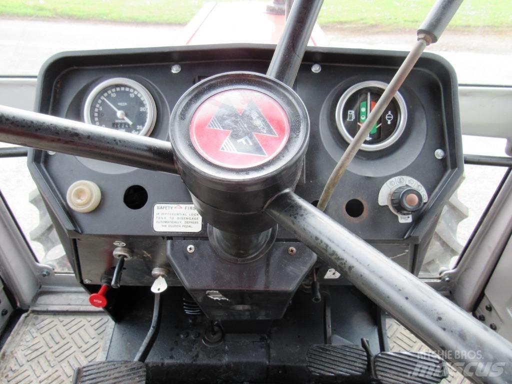 Massey Ferguson 690 Traktoren