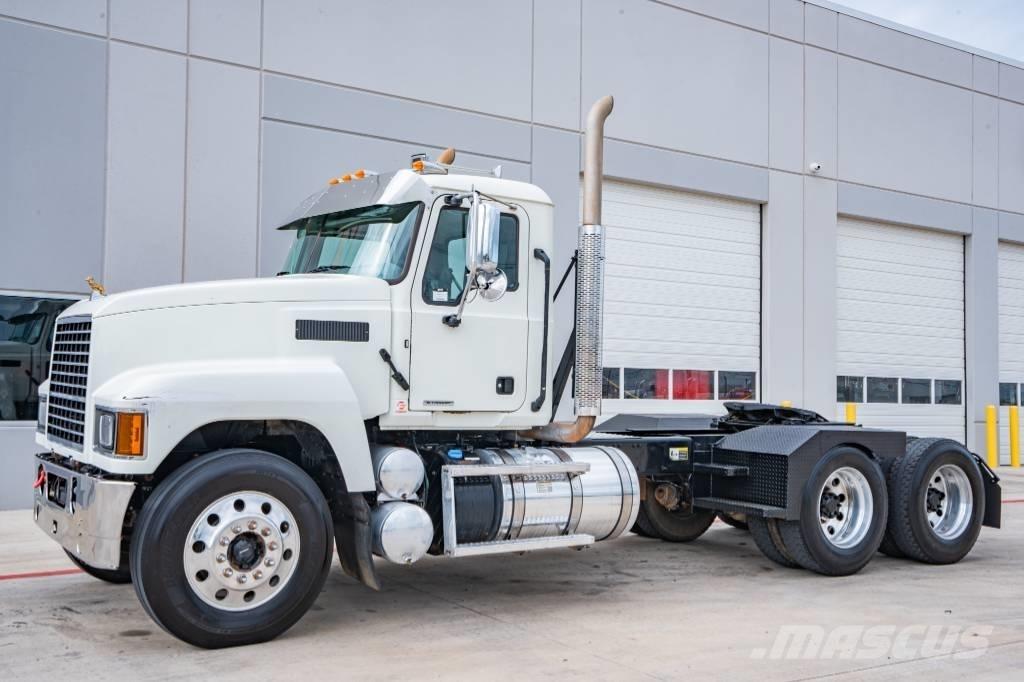 Mack Pinnacle 64T Sattelzugmaschinen