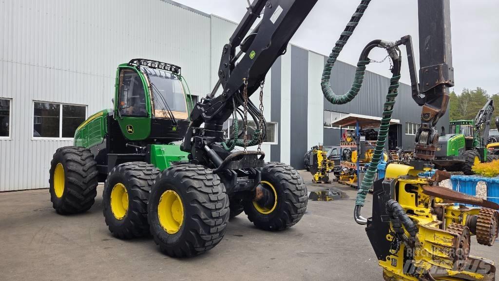 John Deere 1470 G Harvester