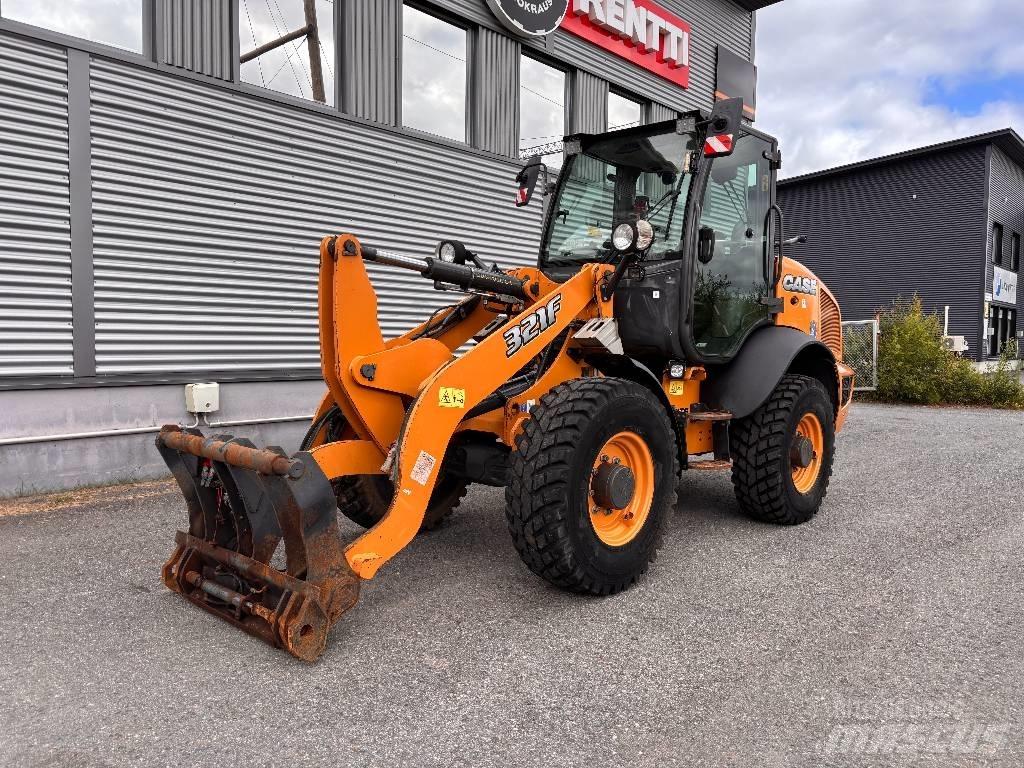 CASE 321 F Radlader