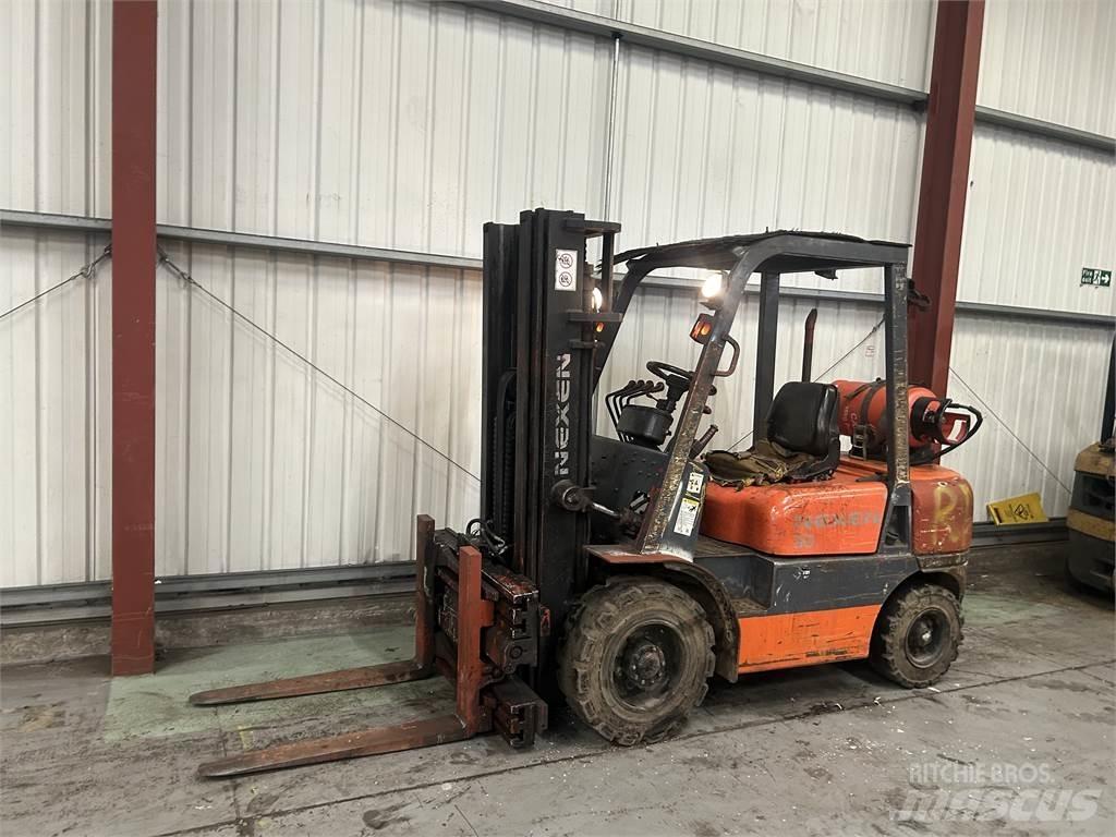  FG30 Gasstapler