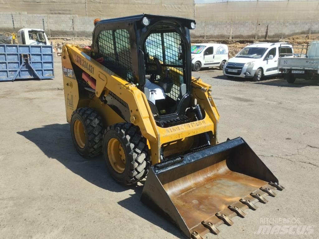 CAT 226 D Kompaktlader