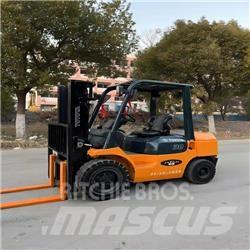 Toyota 7 FDN 30 Dieselstapler