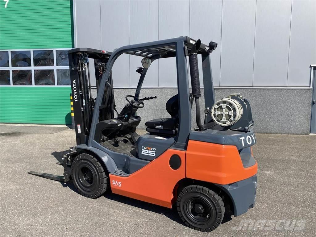 Toyota 02-8FGF25 Gasstapler