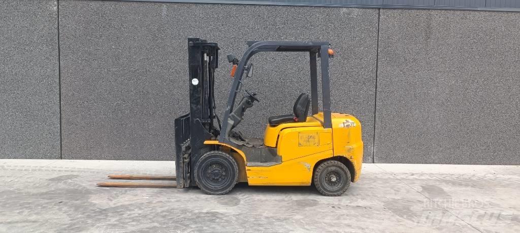 TCM FD25T3 Dieselstapler