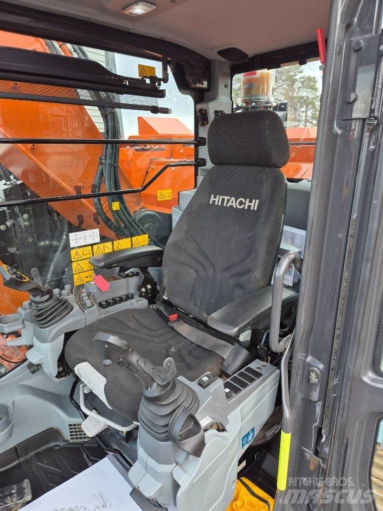 Hitachi ZX 135 US -7 Raupenbagger