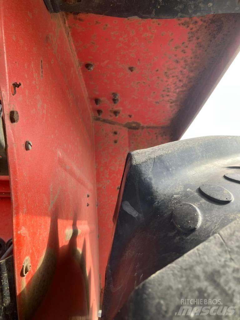 Valmet 705-4 Traktoren