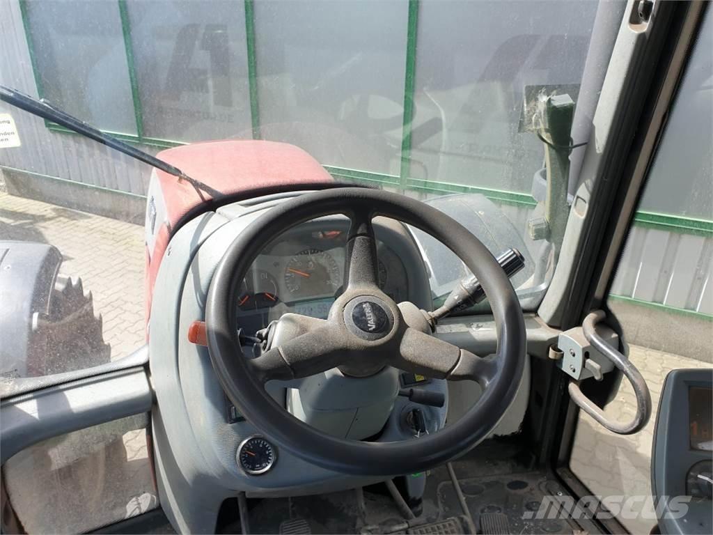 Valtra T151 Traktoren
