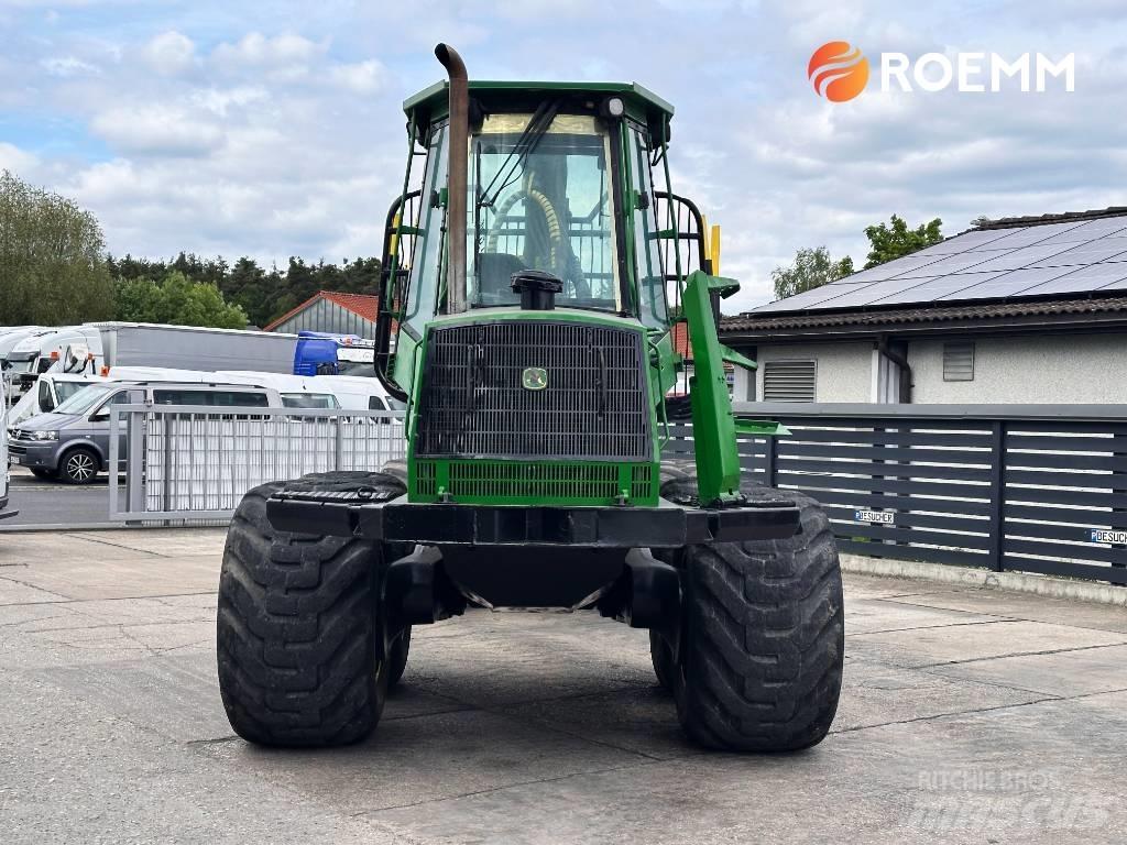 John Deere 1110 D Forwarder