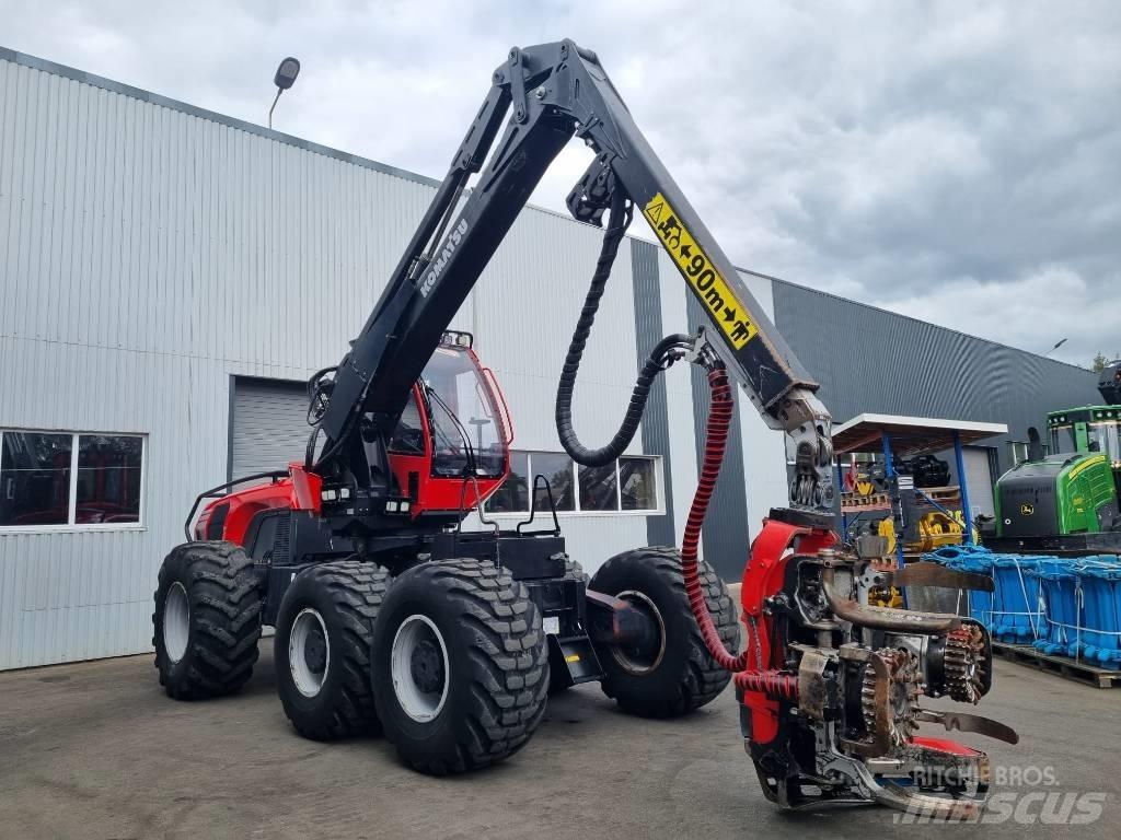 Komatsu 951 Harvester